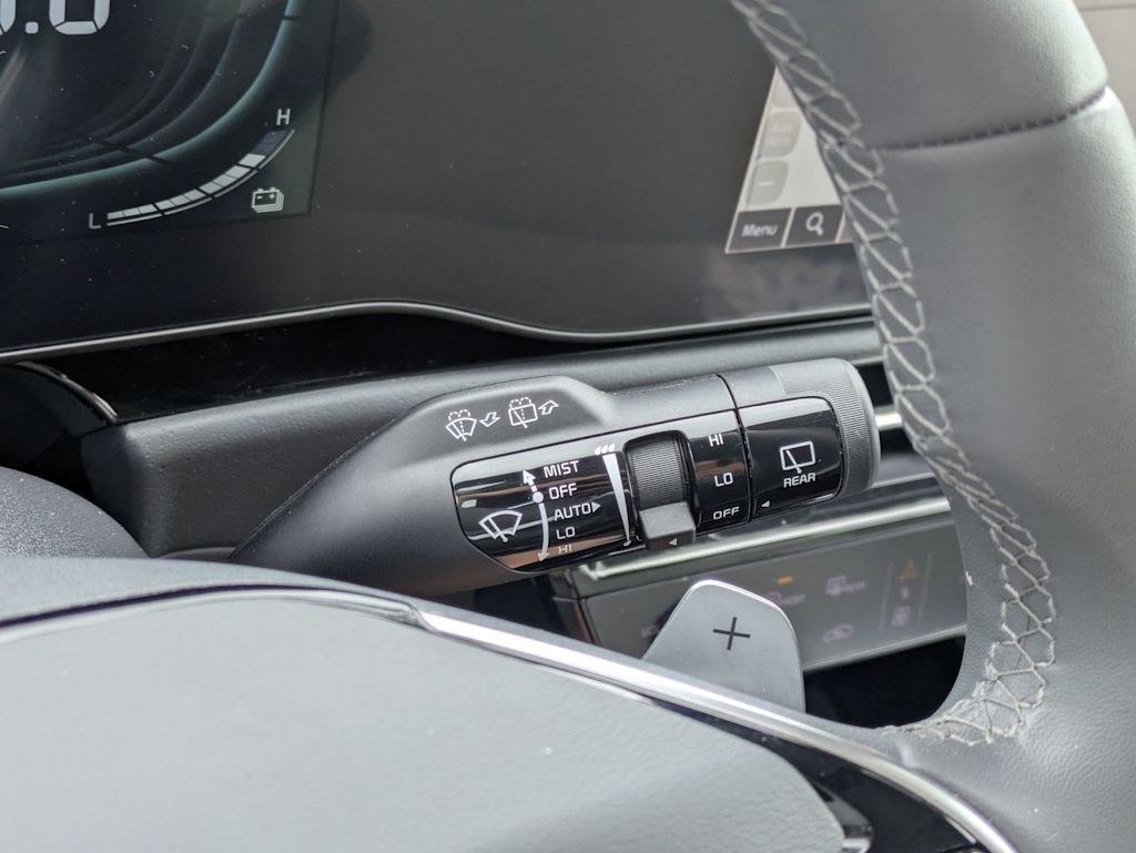 Thumbnail: 2024 Kia Niro - 32