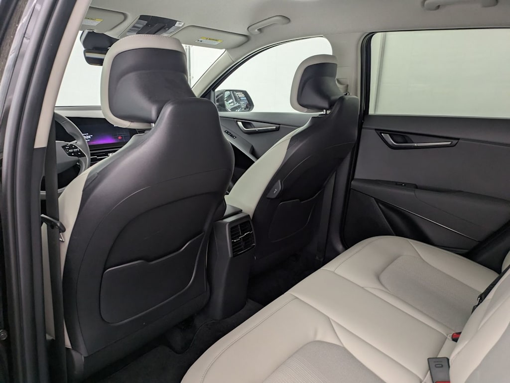 Thumbnail: 2024 Kia Niro - 12