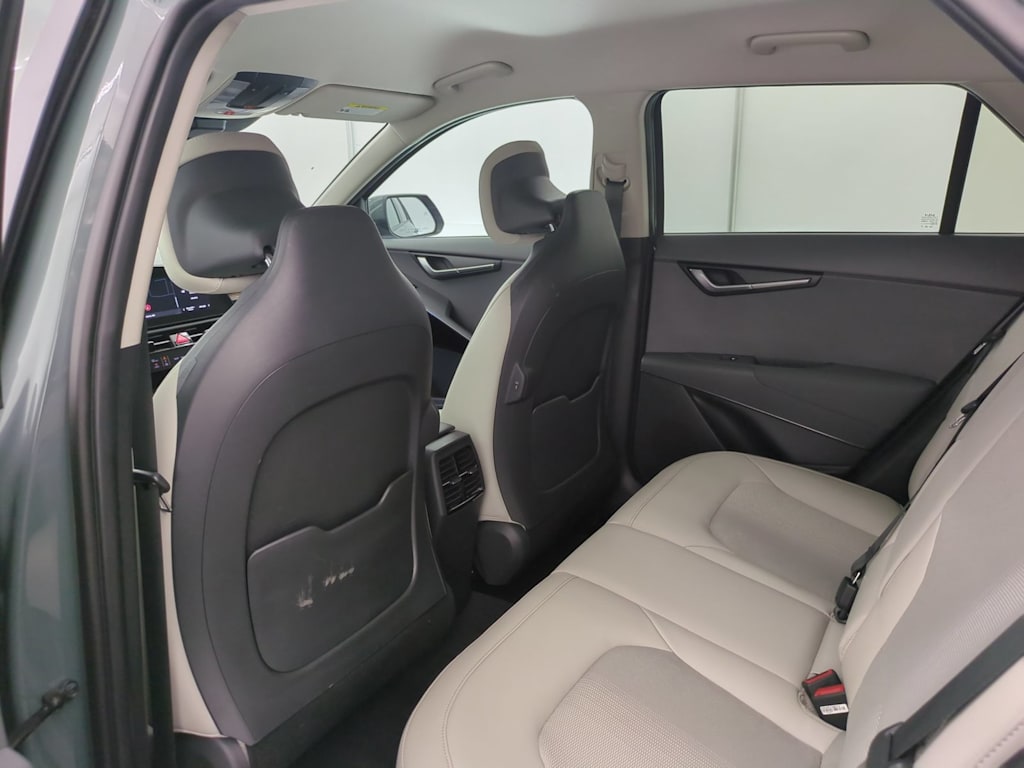 Thumbnail: 2023 Kia Niro - 13