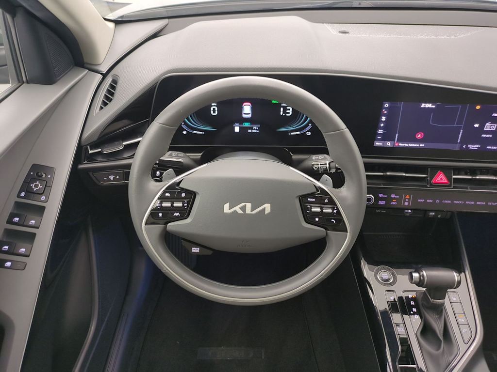 Thumbnail: 2023 Kia Niro - 14