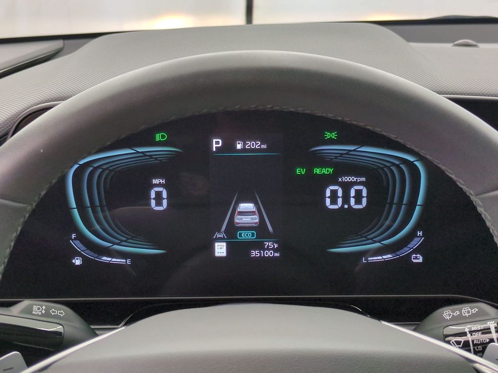 Thumbnail: 2023 Kia Niro - 17