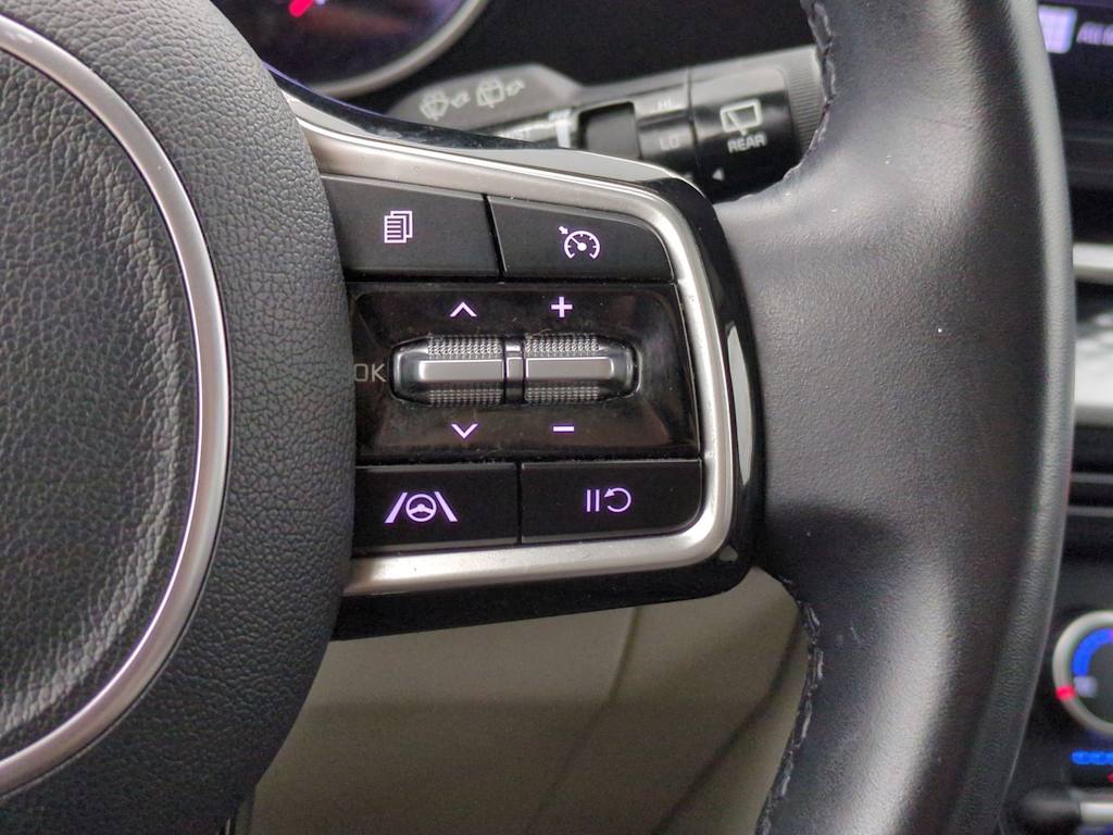 Thumbnail: 2022 Kia Carnival - 29