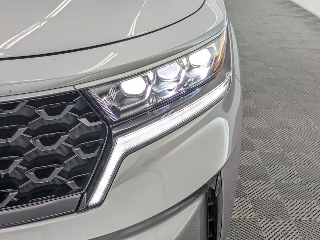 Thumbnail: 2023 Kia Sorento - 24