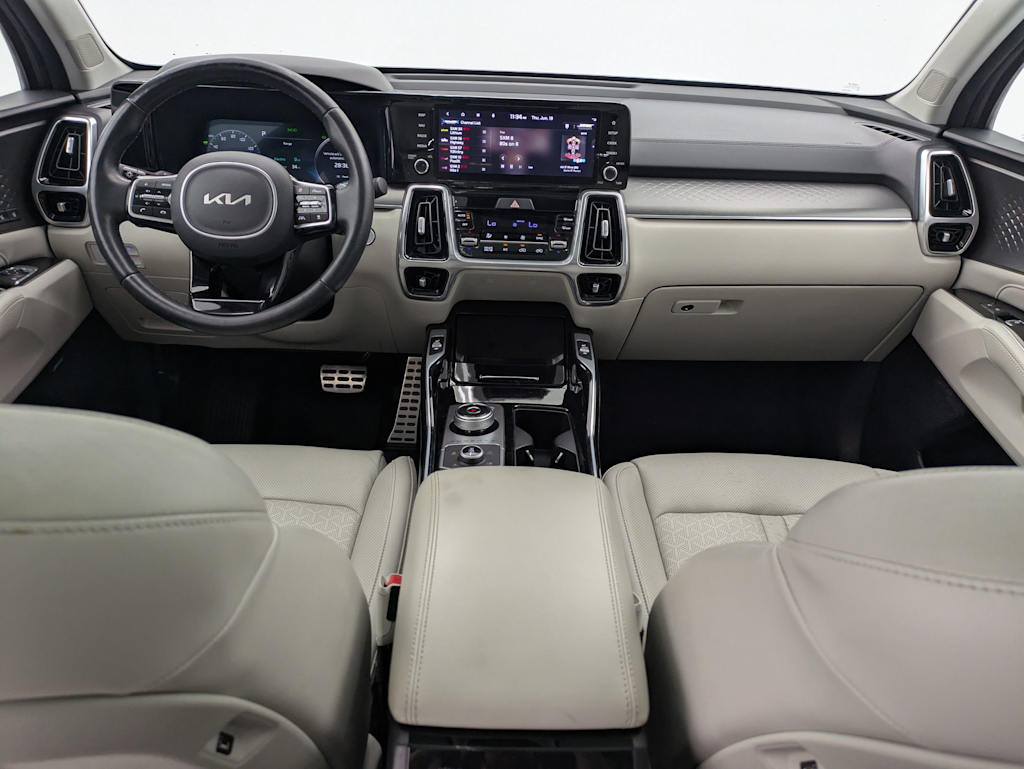 Thumbnail: 2023 Kia Sorento - 9