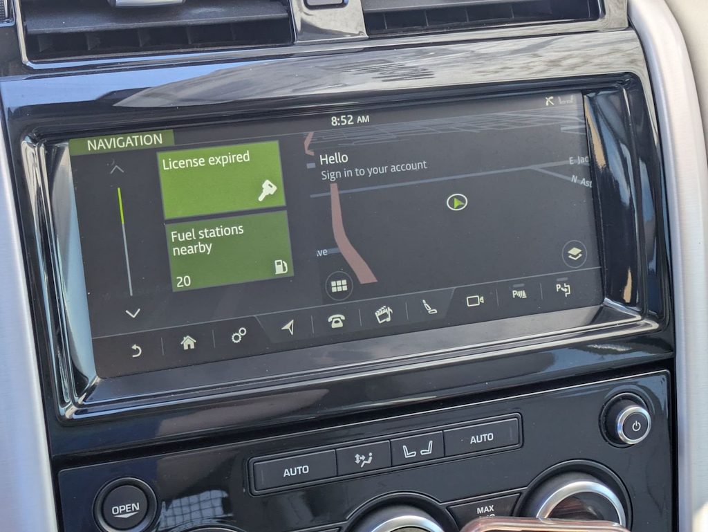 Thumbnail: 2018 Land Rover Discovery - 33