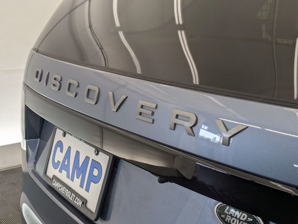 Thumbnail: 2018 Land Rover Discovery - 24