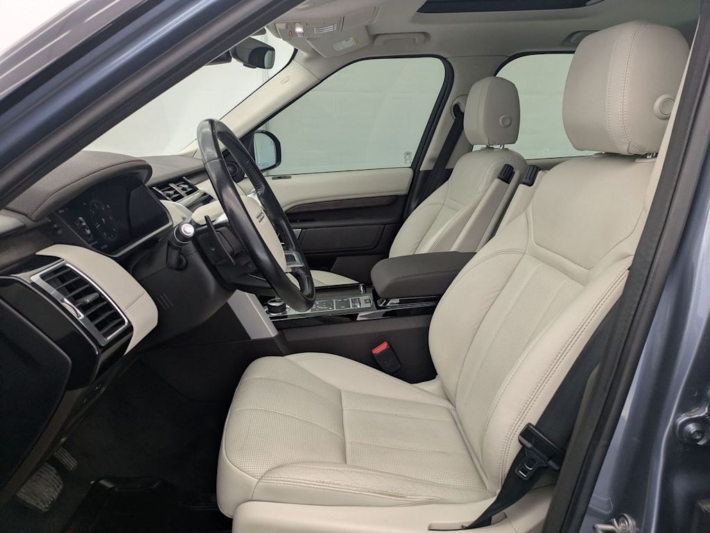 Thumbnail: 2018 Land Rover Discovery - 11