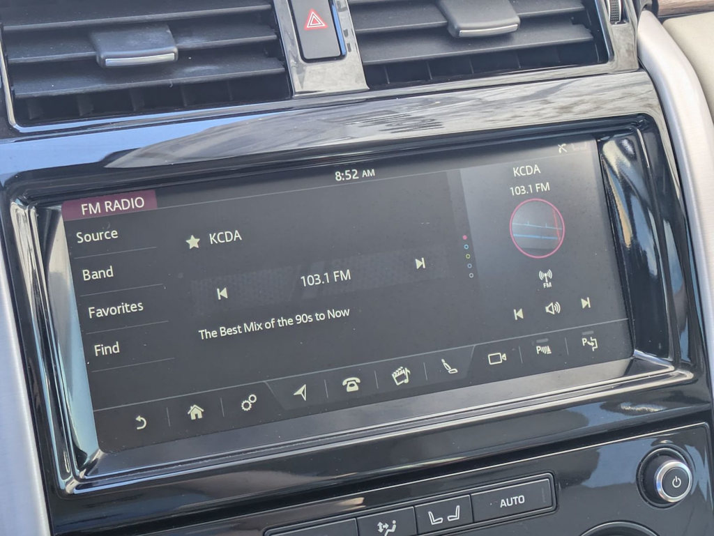 Thumbnail: 2018 Land Rover Discovery - 35