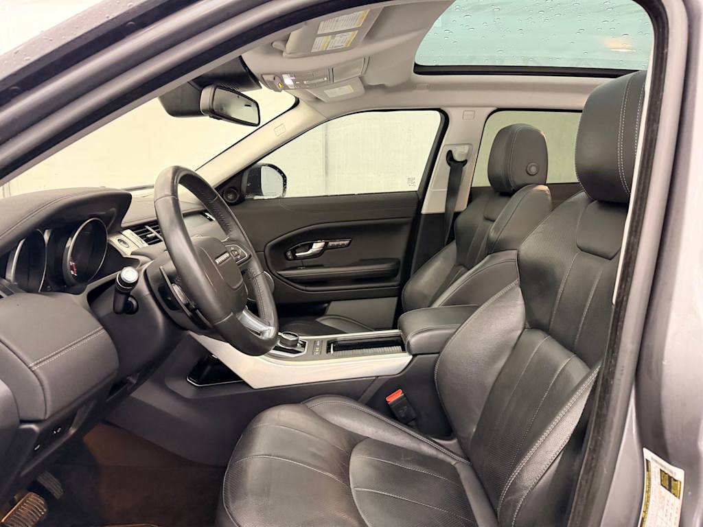 Thumbnail: 2017 Land Rover Range Rover Evoque - 11