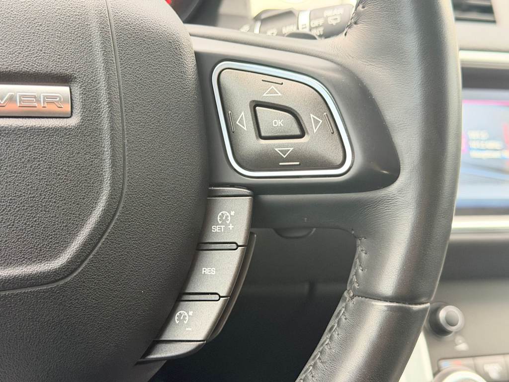 Thumbnail: 2017 Land Rover Range Rover Evoque - 32