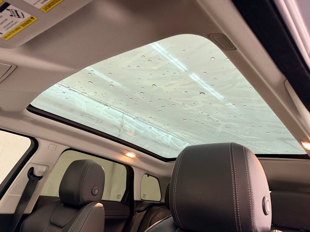 Thumbnail: 2017 Land Rover Range Rover Evoque - 28