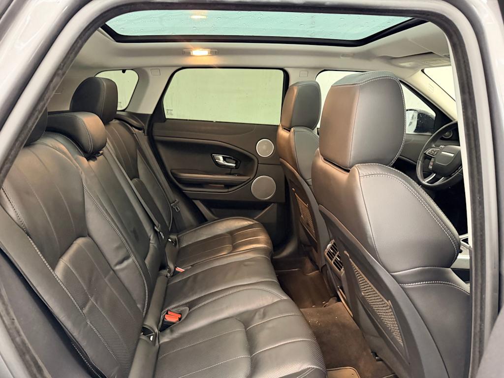 Thumbnail: 2017 Land Rover Range Rover Evoque - 30