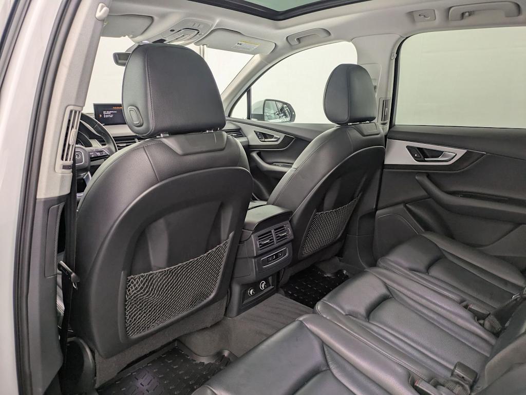 Thumbnail: 2019 Audi Q7 - 13