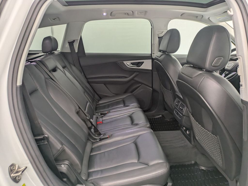 Thumbnail: 2019 Audi Q7 - 29