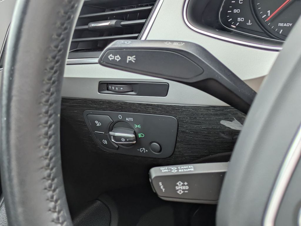 Thumbnail: 2019 Audi Q7 - 33