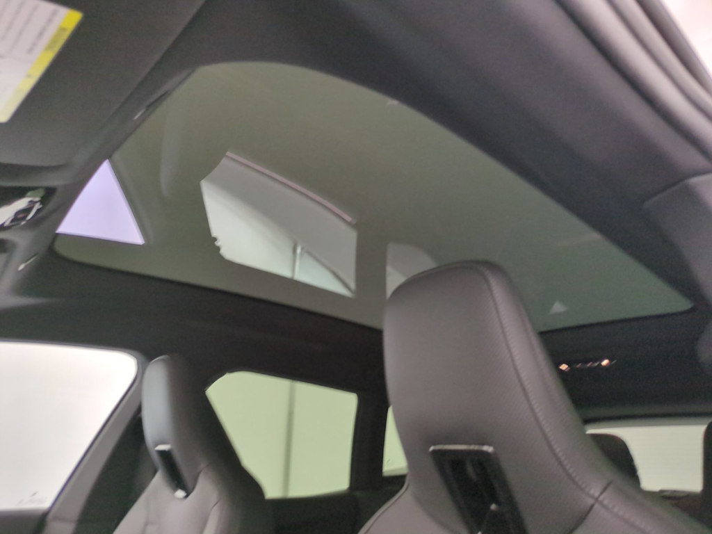 Thumbnail: 2023 BMW iX - 26
