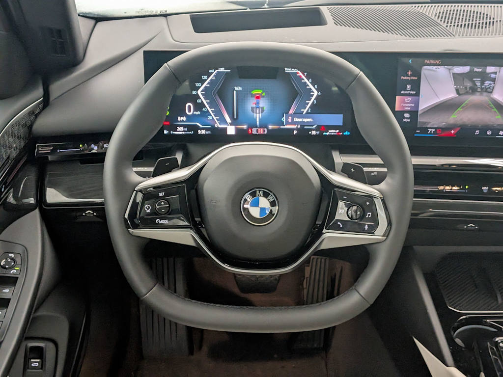 Thumbnail: 2024 BMW 5 Series - 14