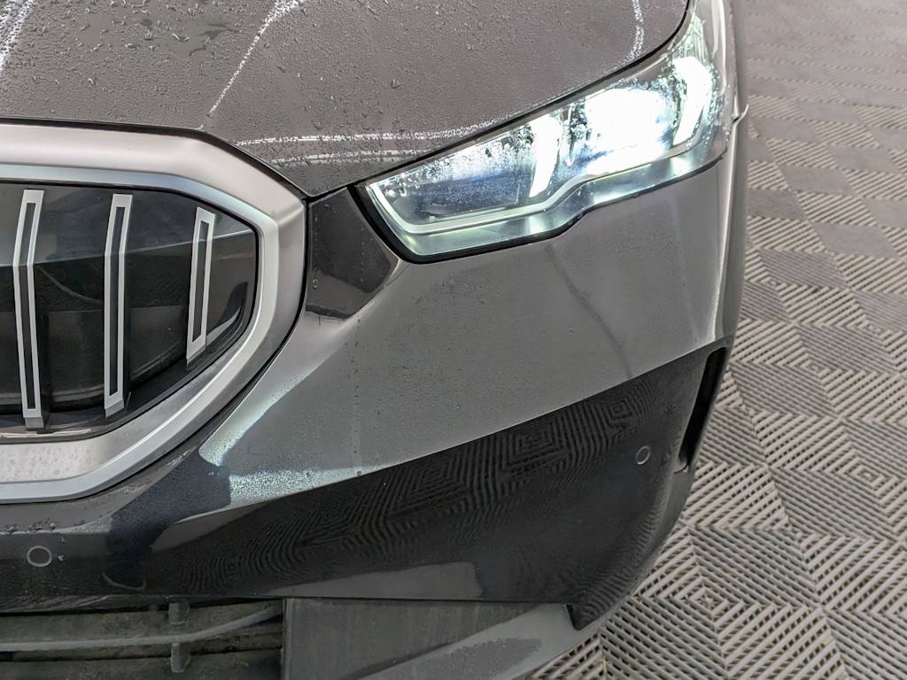 Thumbnail: 2024 BMW 5 Series - 23