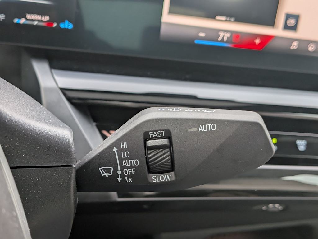 Thumbnail: 2024 BMW 5 Series - 31