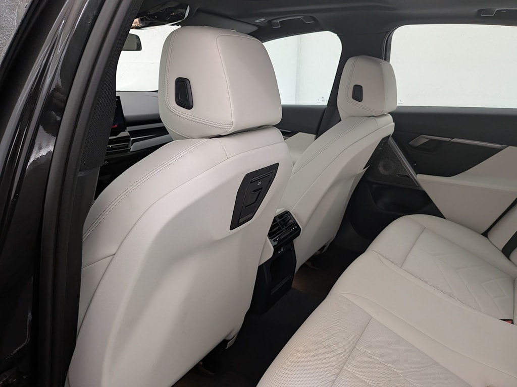 Thumbnail: 2024 BMW 5 Series - 13