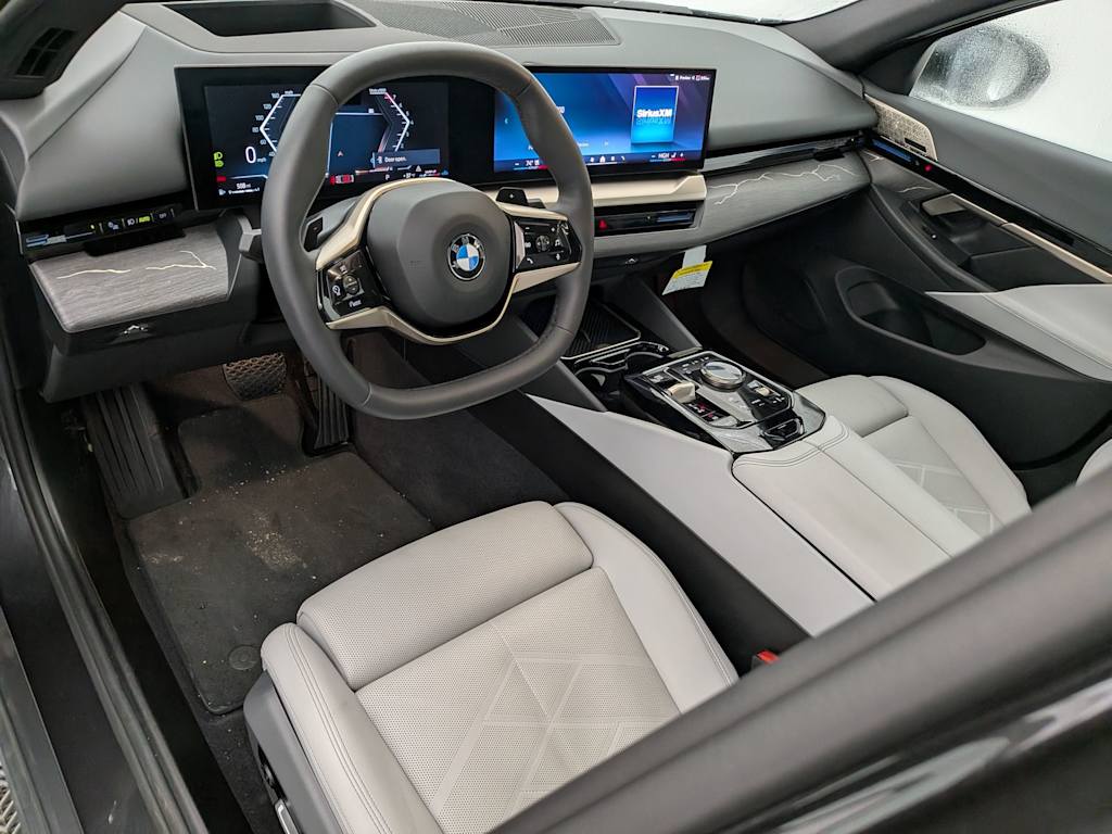 Thumbnail: 2024 BMW 5 Series - 2