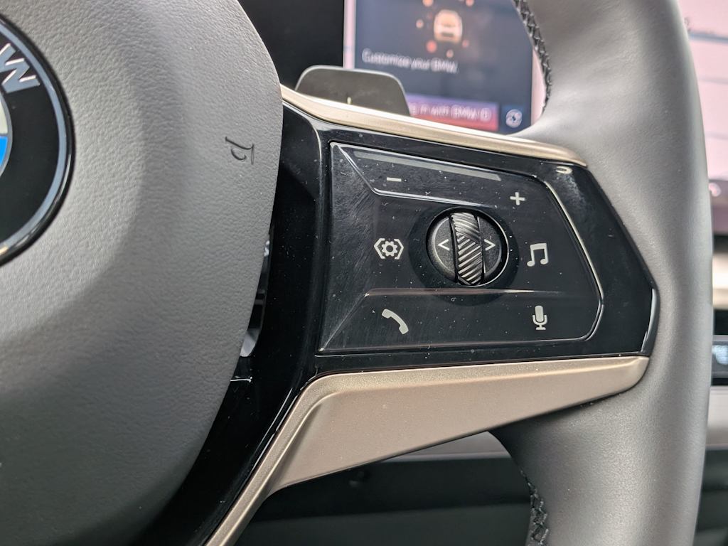 Thumbnail: 2024 BMW 5 Series - 32