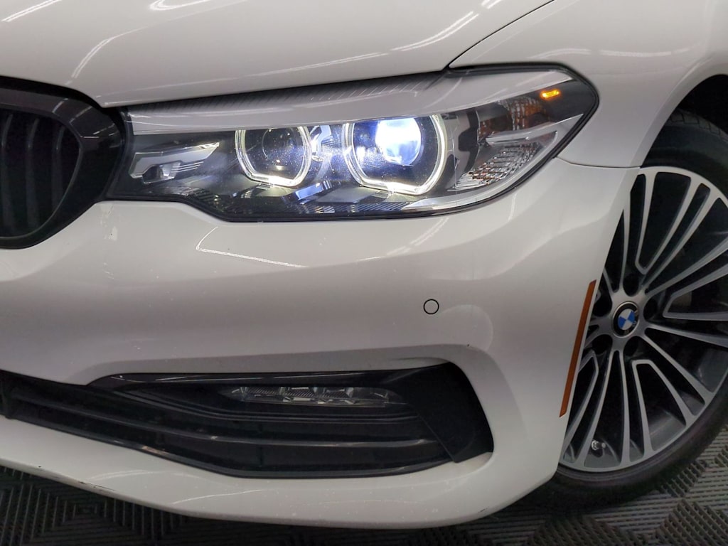 Thumbnail: 2018 BMW 5 Series - 25