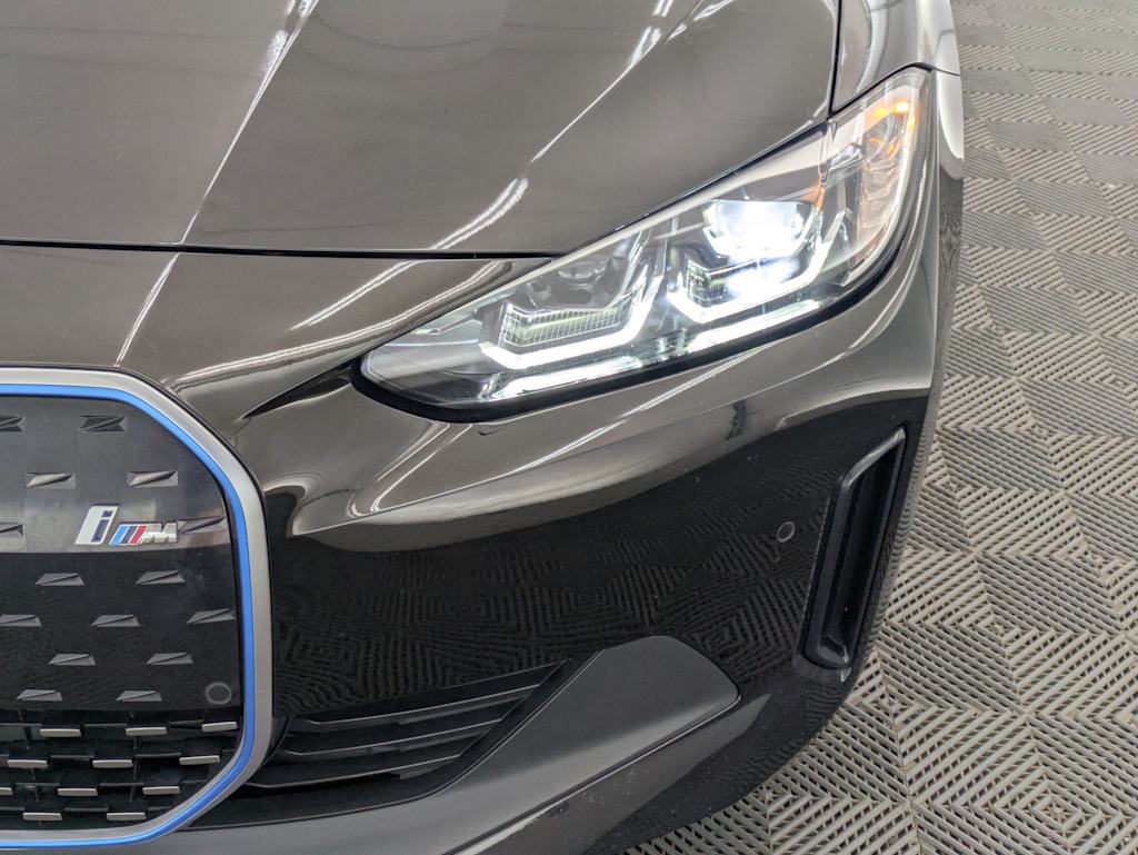 Thumbnail: 2022 BMW i4 - 23