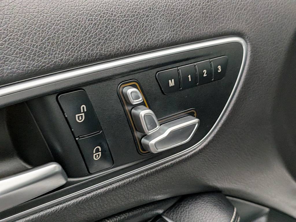 Thumbnail: 2018 Mercedes-Benz GLA - 26