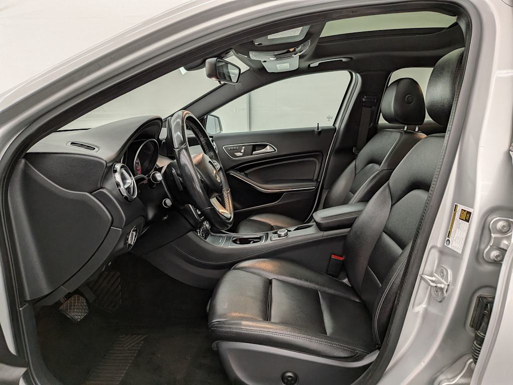 Thumbnail: 2018 Mercedes-Benz GLA - 11