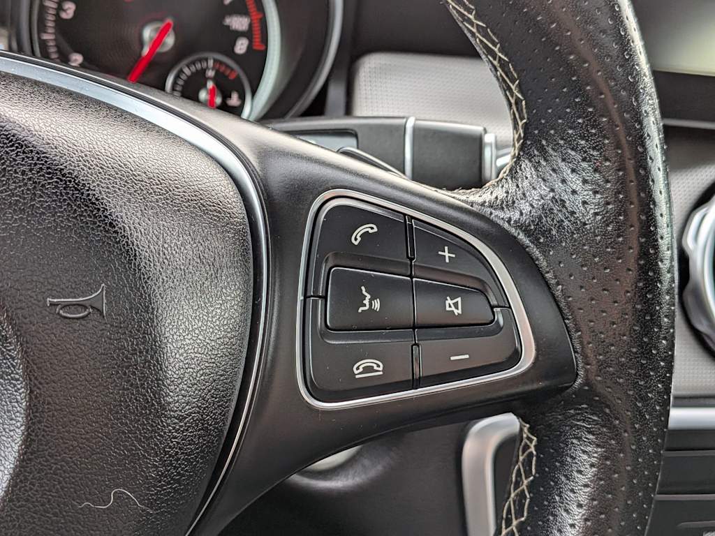 Thumbnail: 2018 Mercedes-Benz GLA - 31