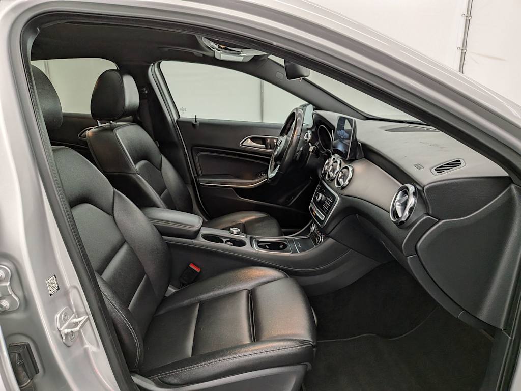 Thumbnail: 2018 Mercedes-Benz GLA - 12