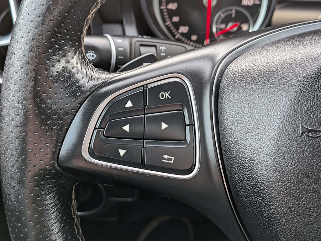 Thumbnail: 2018 Mercedes-Benz GLA - 30