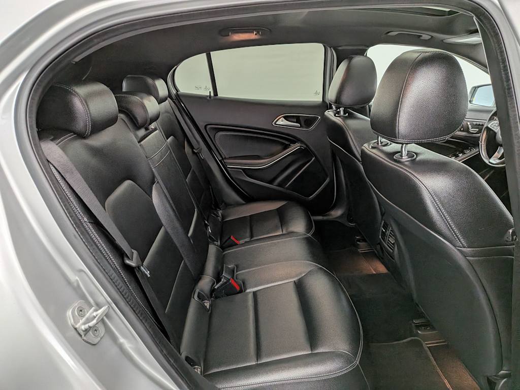 Thumbnail: 2018 Mercedes-Benz GLA - 29