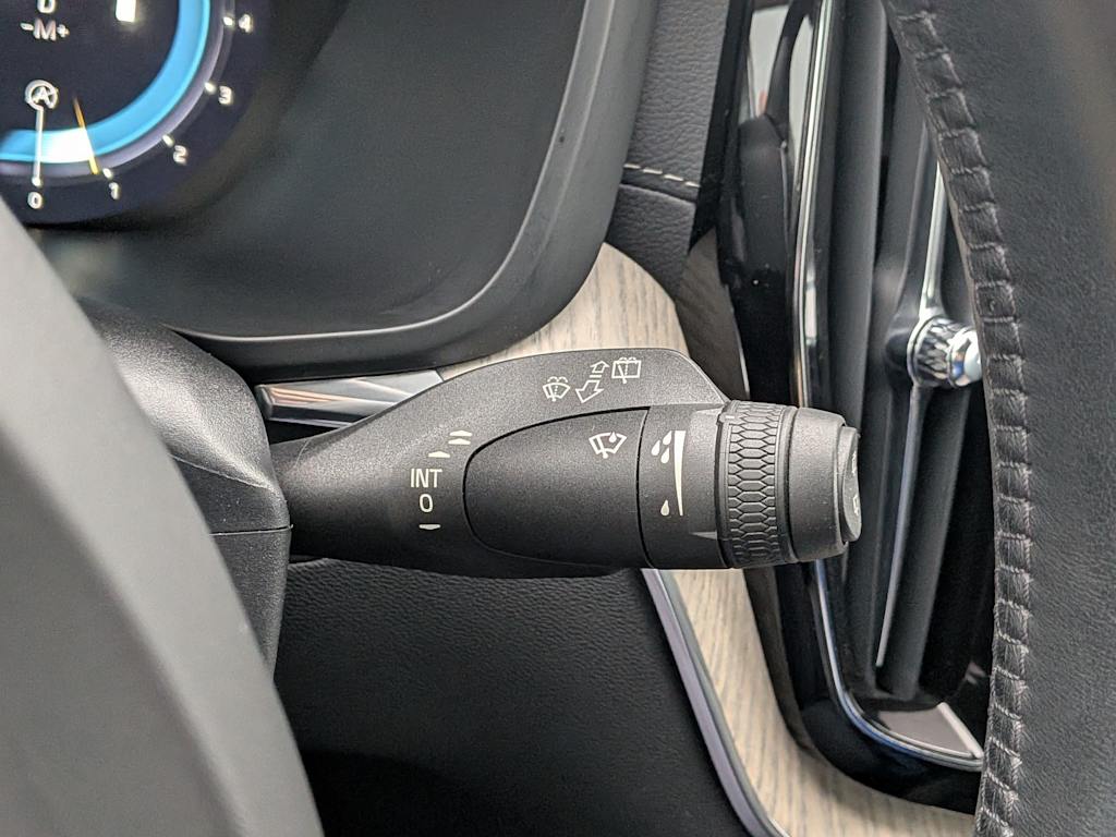 Thumbnail: 2022 Volvo XC60 - 33