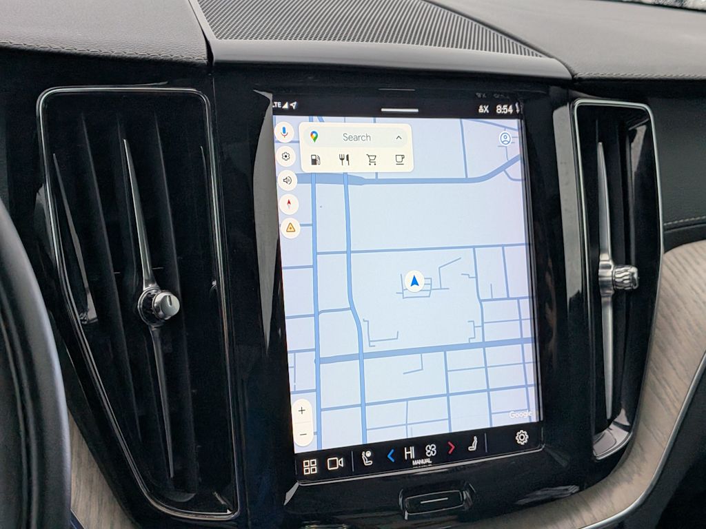 Thumbnail: 2022 Volvo XC60 - 35