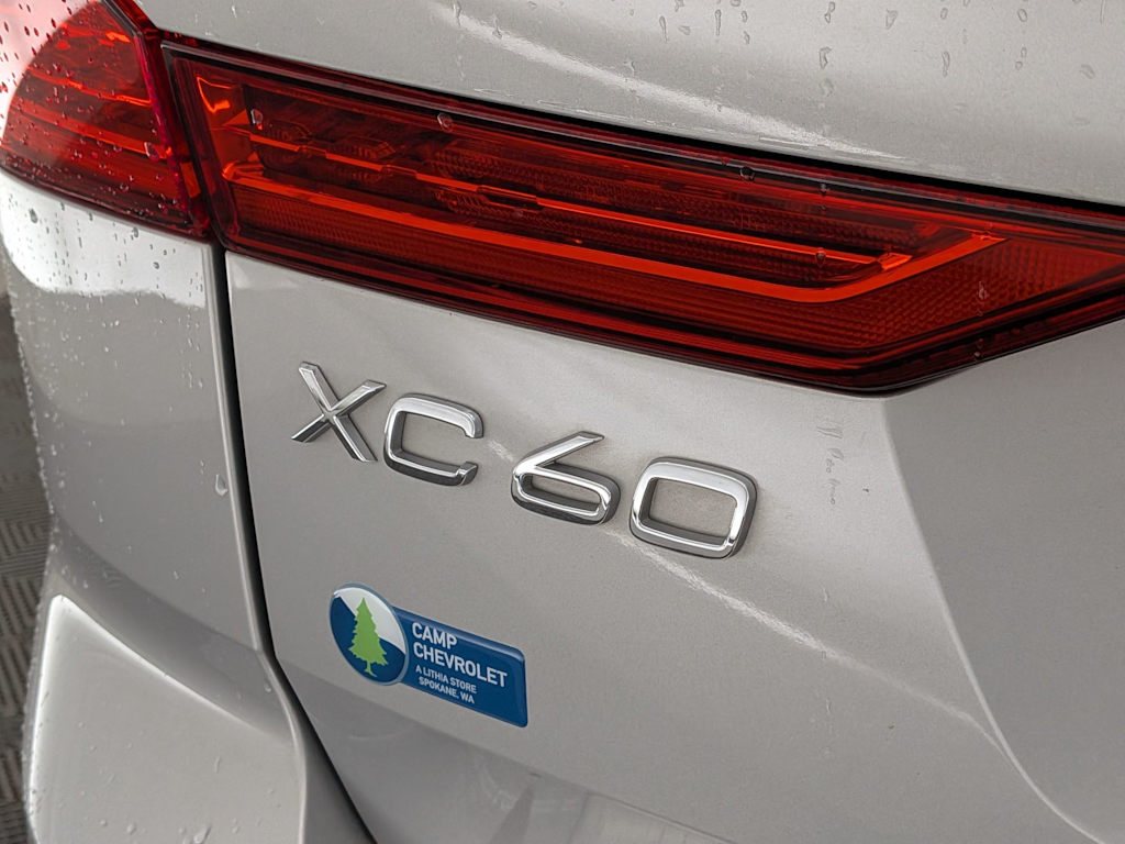 Thumbnail: 2022 Volvo XC60 - 7