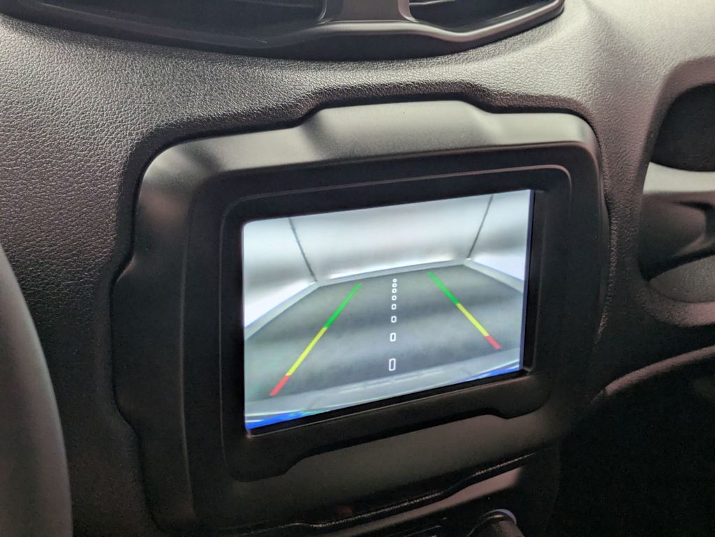 Thumbnail: 2019 Jeep Renegade - 34
