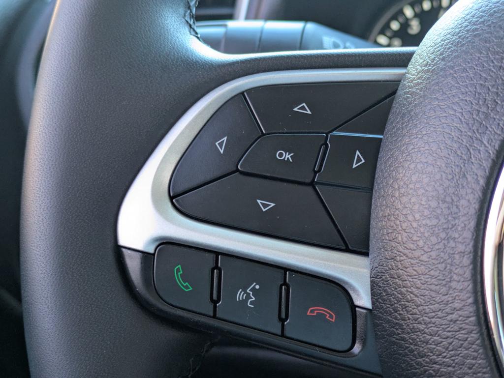 Thumbnail: 2019 Jeep Renegade - 30
