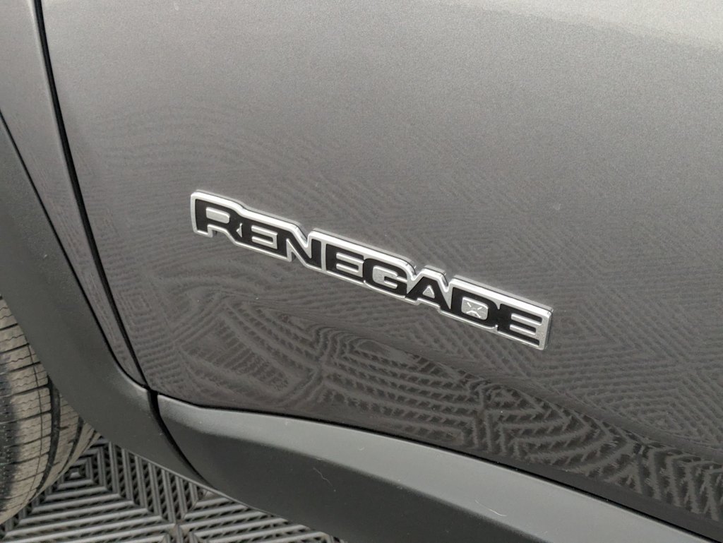 Thumbnail: 2019 Jeep Renegade - 7