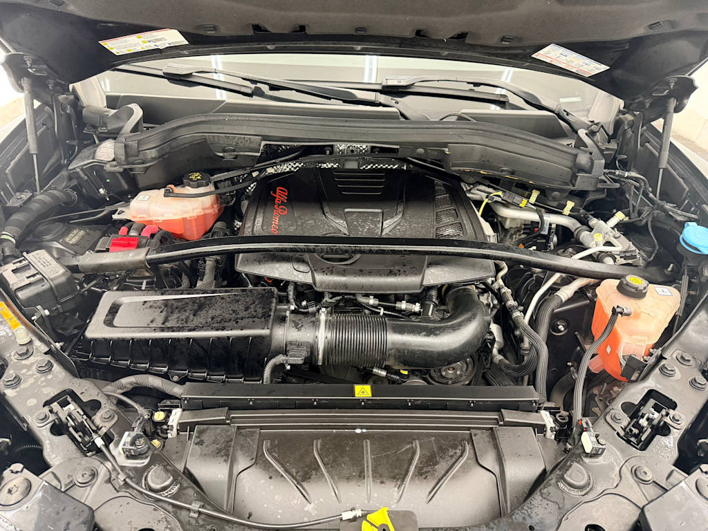 Thumbnail: 2018 Alfa Romeo Stelvio - 9