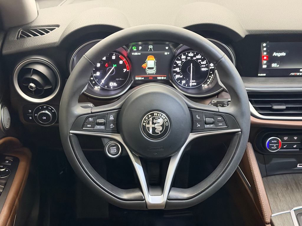 Thumbnail: 2018 Alfa Romeo Stelvio - 14