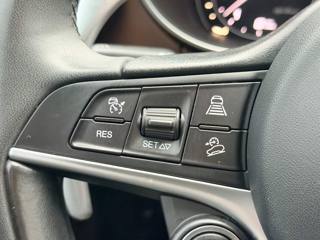 Thumbnail: 2018 Alfa Romeo Stelvio - 31