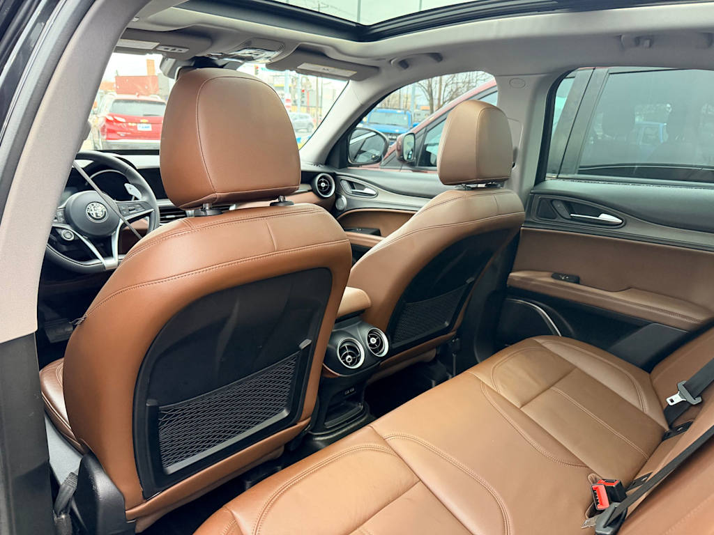 Thumbnail: 2018 Alfa Romeo Stelvio - 13