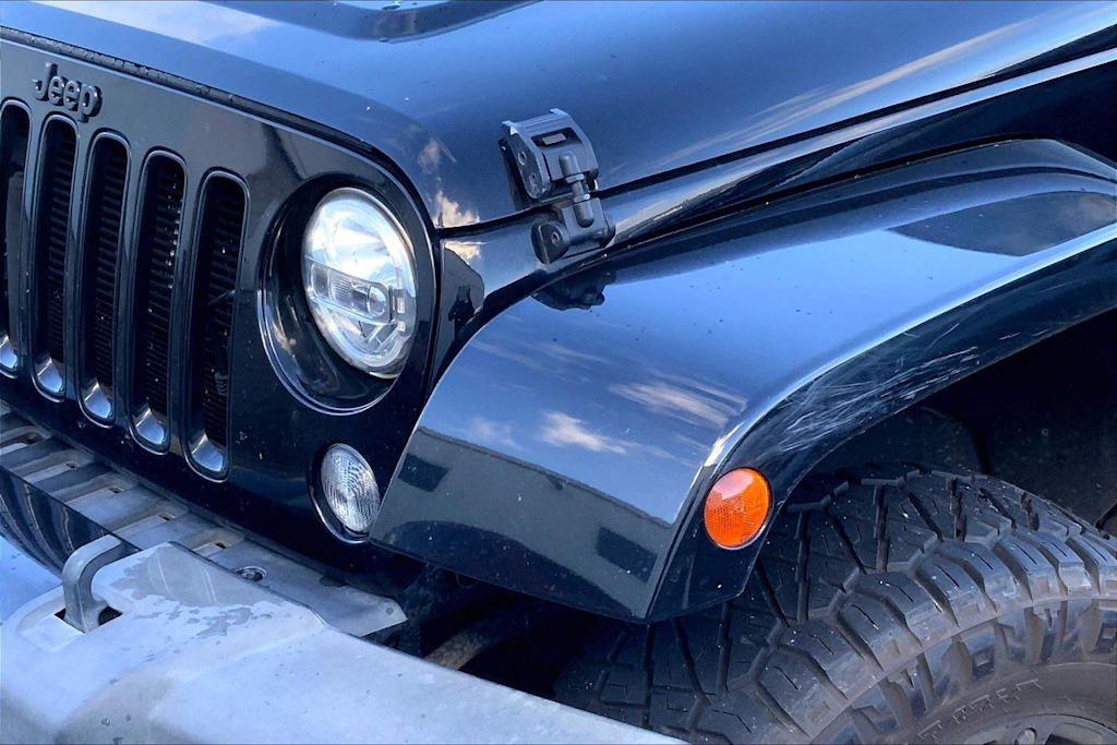 Thumbnail: 2015 Jeep Wrangler - 6