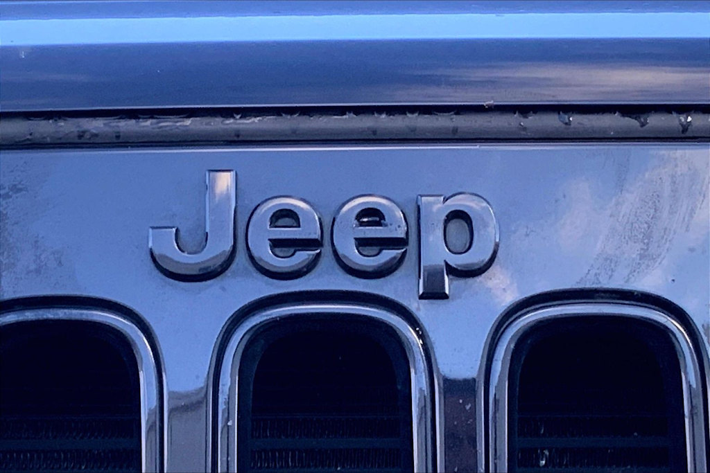 Thumbnail: 2015 Jeep Wrangler - 18