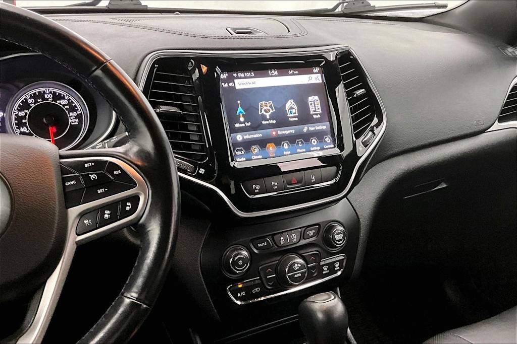 Thumbnail: 2021 Jeep Cherokee - 15