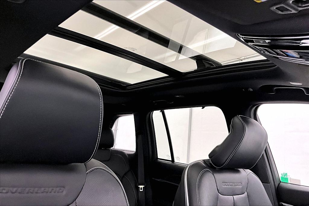 Thumbnail: 2023 Jeep Grand Cherokee - 30