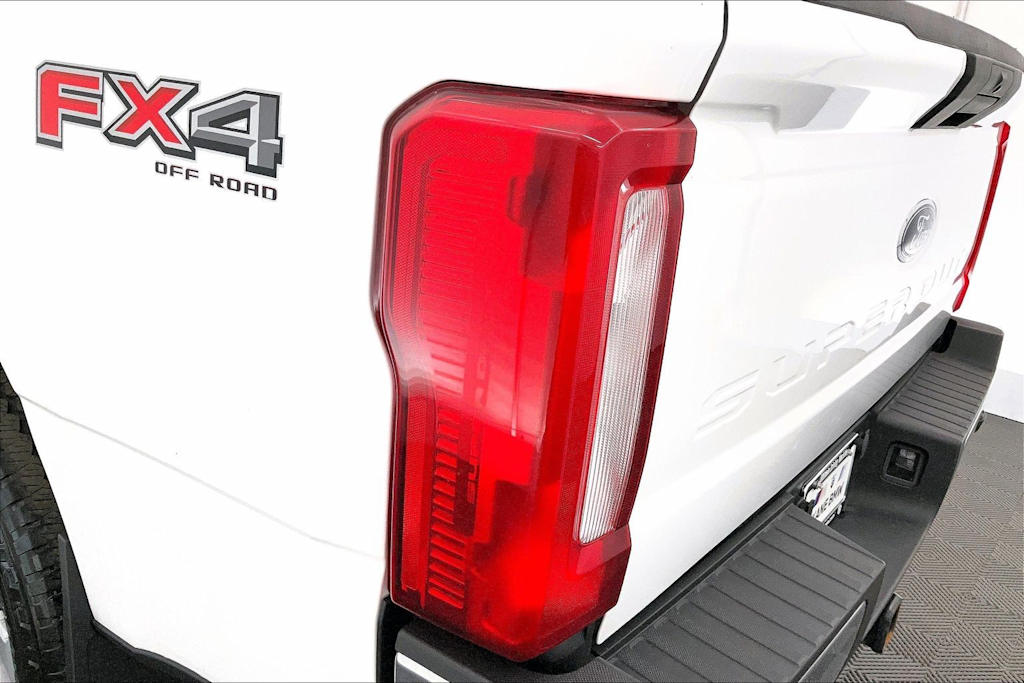 Thumbnail: 2024 Ford F-250 - 32