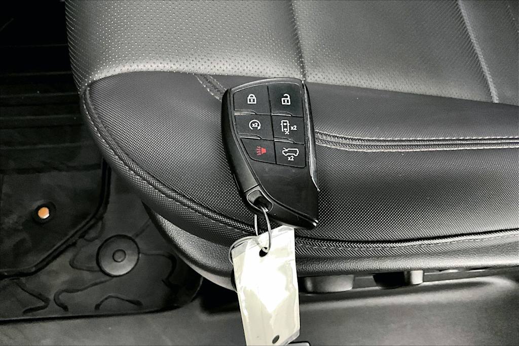 Thumbnail: 2025 GMC Hummer EV - 21